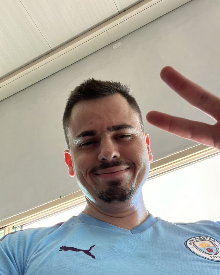 Antes: selfie comum tirada no celular